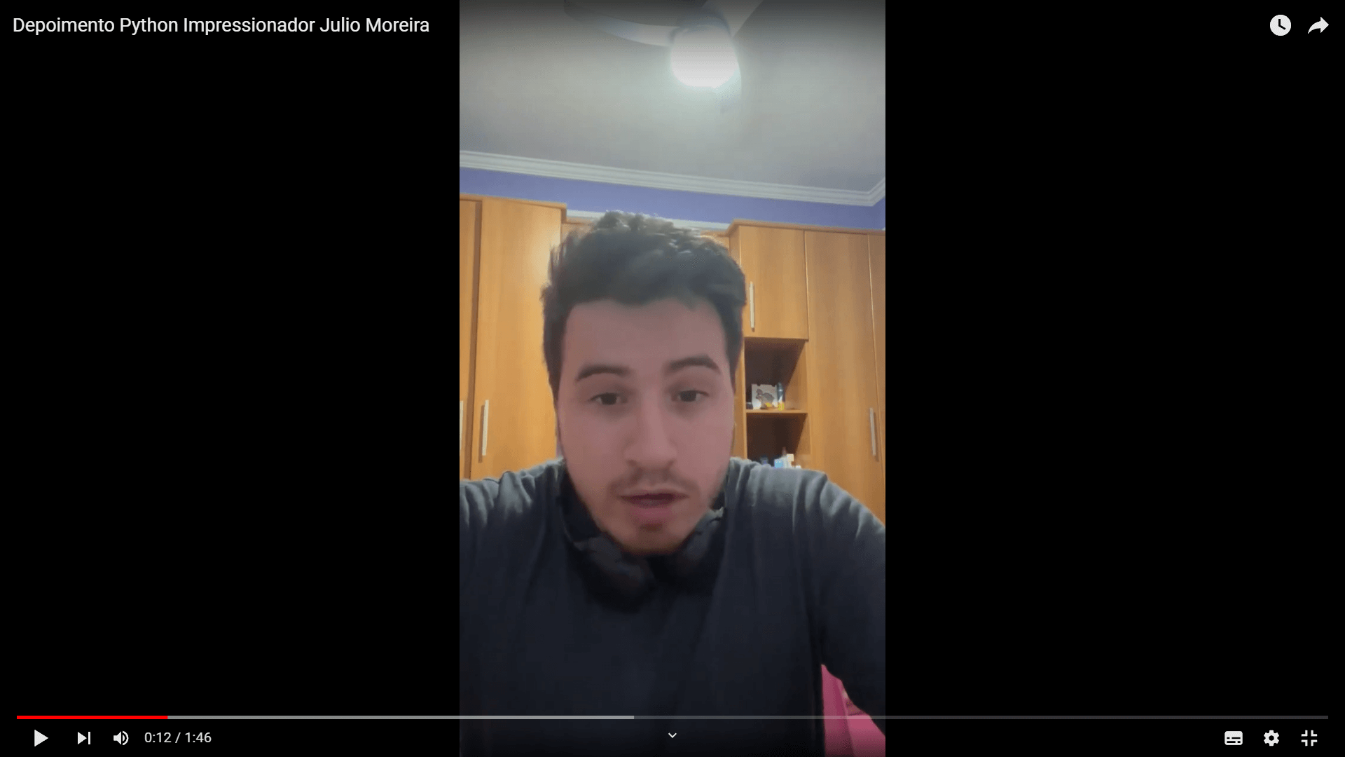Depoimento em vídeo de Júlio Moreira, aluno(a) do curso de Python