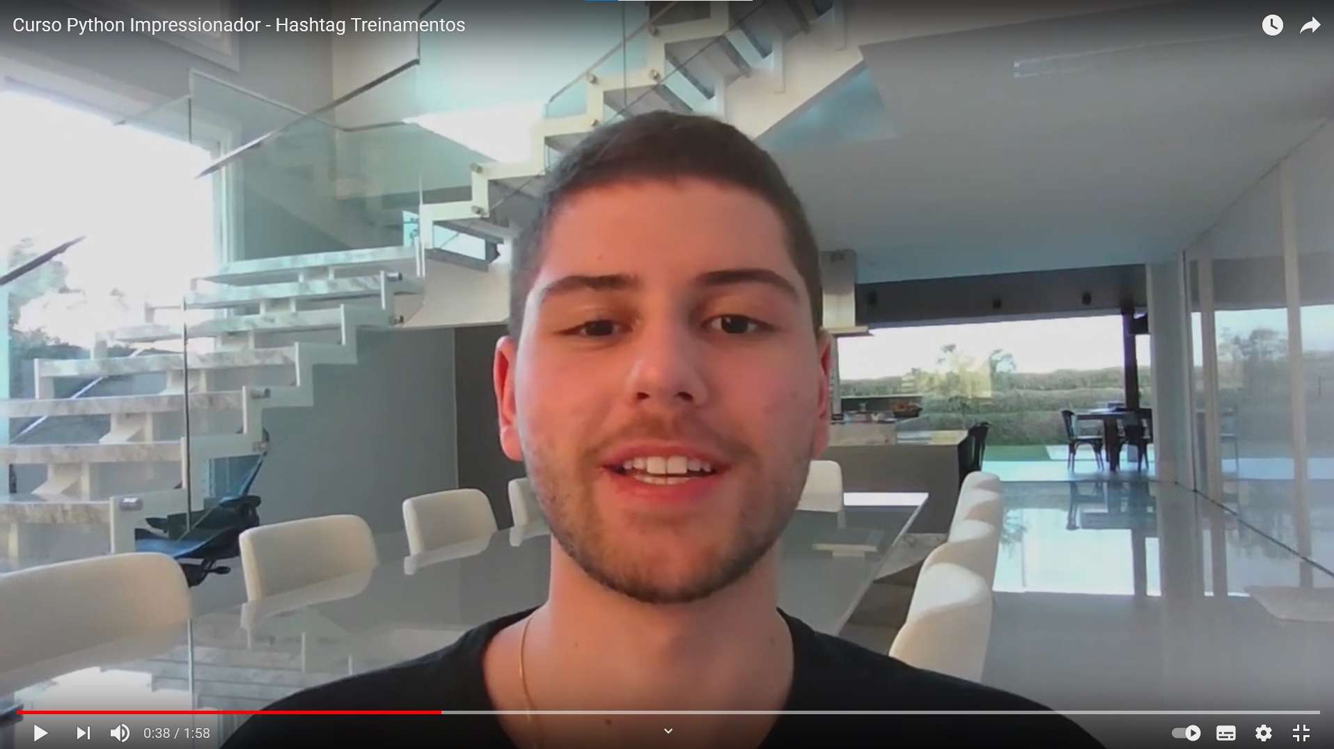 Depoimento em vídeo de Leonardo Kuster, aluno(a) do curso de Python