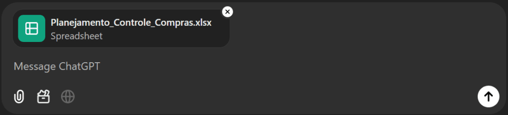 Área de envio de mensagens do ChatGPT com uma planilha .xlsx carregada.