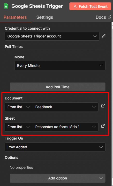 Tela de configuração do “Google Sheets Trigger” no n8n, mostrando as opções selecionadas: documento “Feedback” e aba da planilha “Respostas ao formulário 1”, destacados em um retângulo vermelho
