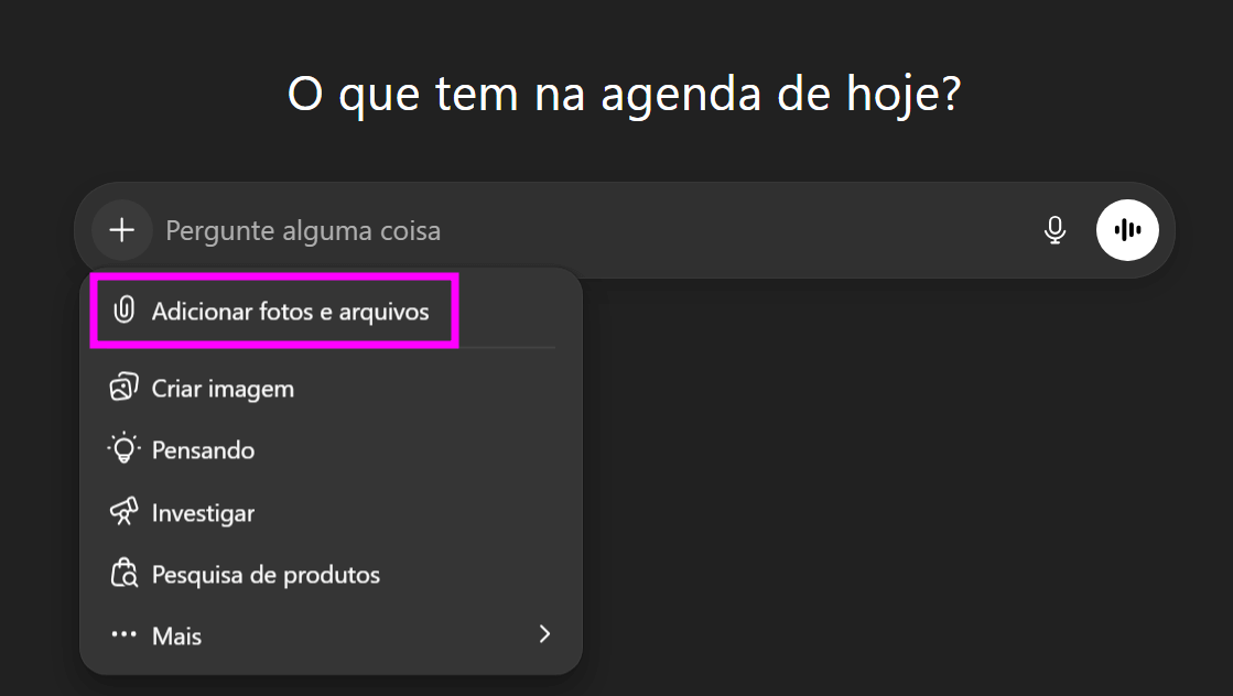 Interface do ChatGPT em modo escuro mostrando o menu “Adicionar fotos e arquivos” destacado, com opções como Criar imagem, Pensando, Investigar e Pesquisa de produtos