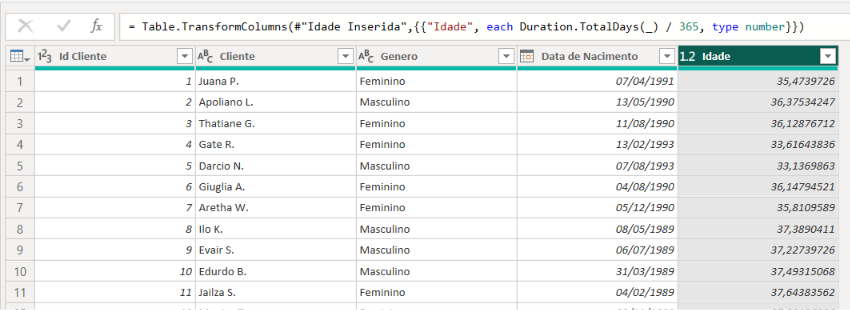 Coluna de idade calculada em anos a partir da data de nascimento