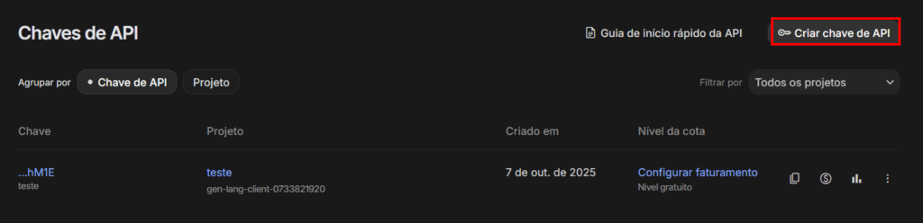 Tela do AI Studio na seção de Chaves de API com o botão Criar chave de API em destaque no canto superior direito da tela