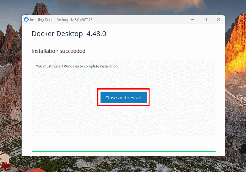 Tela da finalização da instalação do Docker com o botão "Close and restart" em destaque no centro da tela