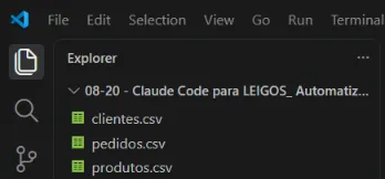 print da pasta com os três arquivos CSV de clientes, pedidos e produtos abertos no VS Code